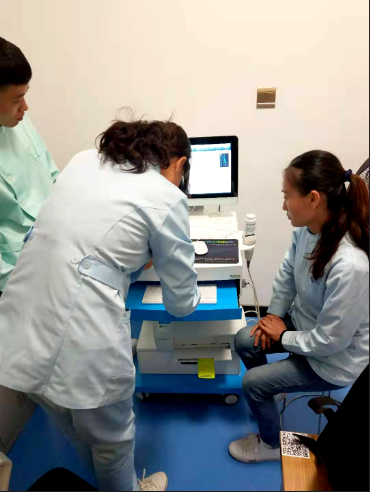 儿童51漫画网官网免费仪走进童宜康儿童保健按摩中心专业给婴幼儿童做检测的保健中心